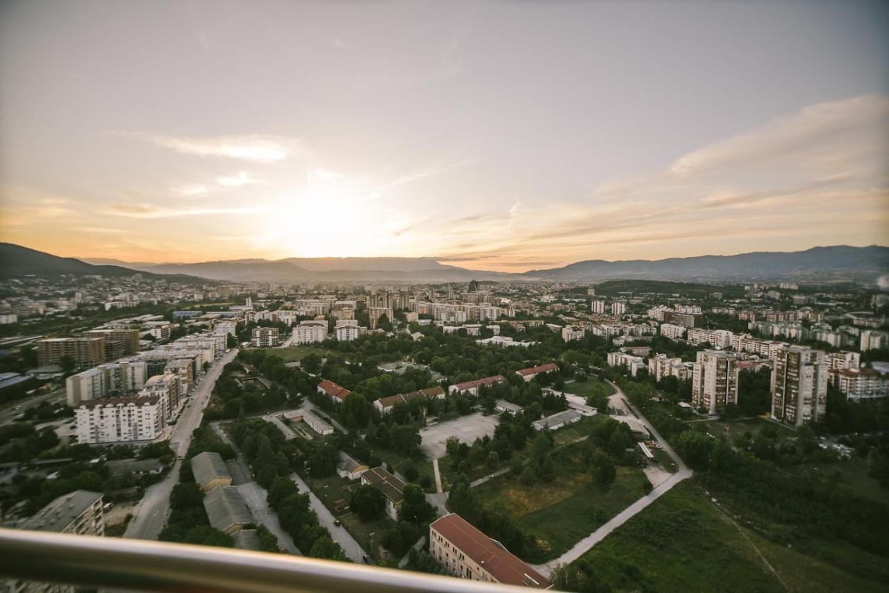 Sky Deluxe 2 Fitness & Spa Скопье Экстерьер фото