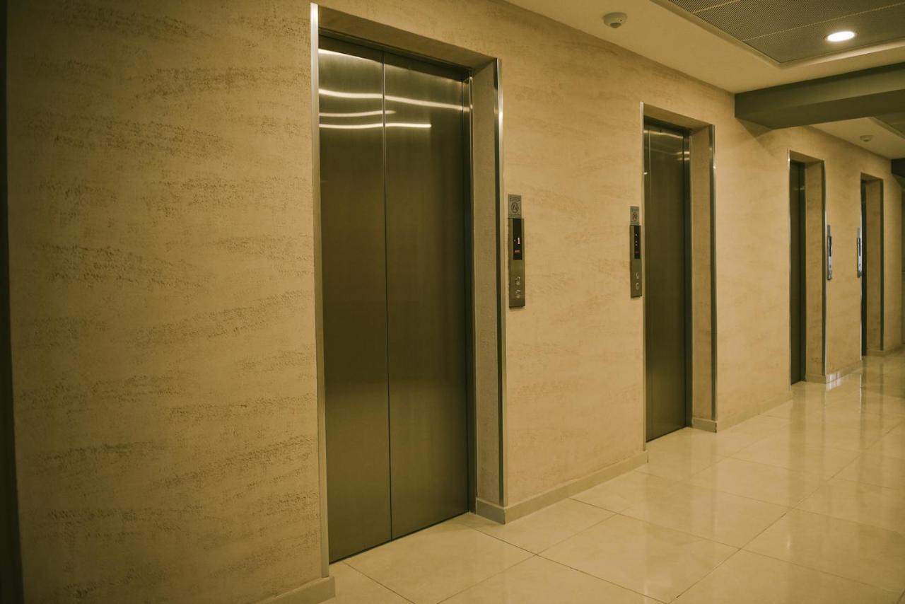Sky Deluxe 2 Fitness & Spa Скопье Экстерьер фото